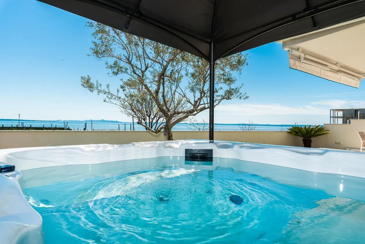 Beachfront Reiterer Villa V1 With Jacuzzi 30 Meters From The Beach - Crowonder Luxury Rent Privlaka