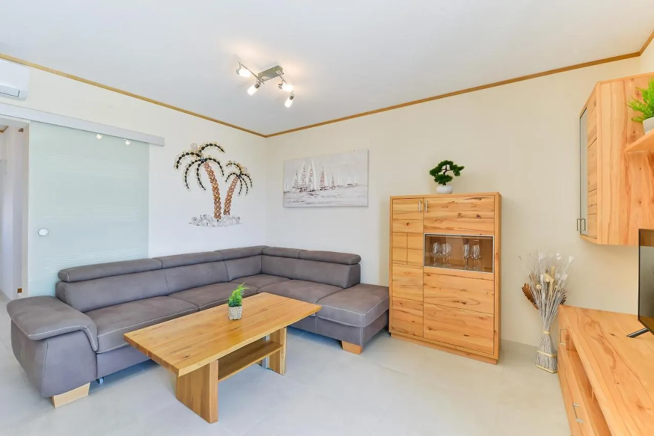 Beachfront Reiterer Villa V1 With Jacuzzi 30 Meters From The Beach - Crowonder Luxury Rent Privlaka  0*, Privlaka (Zadar) Croatia