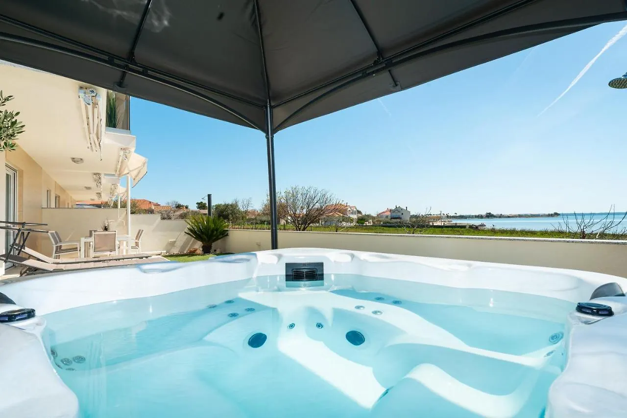 Beachfront Reiterer Villa V1 With Jacuzzi 30 Meters From The Beach - Crowonder Luxury Rent Privlaka