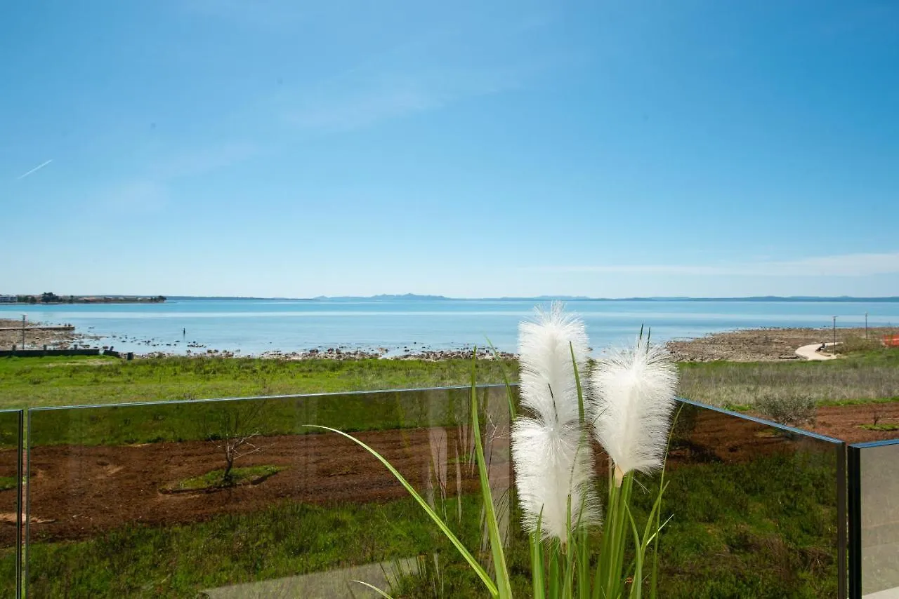Beachfront Reiterer Villa V1 With Jacuzzi 30 Meters From The Beach - Crowonder Luxury Rent Privlaka  Privlaka (Zadar)