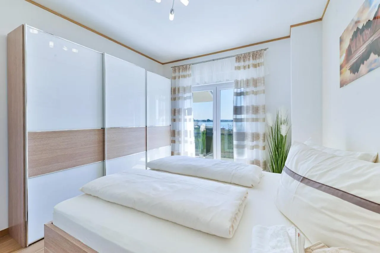Beachfront Reiterer Villa V1 With Jacuzzi 30 Meters From The Beach - Crowonder Luxury Rent Privlaka  0*, Privlaka (Zadar)