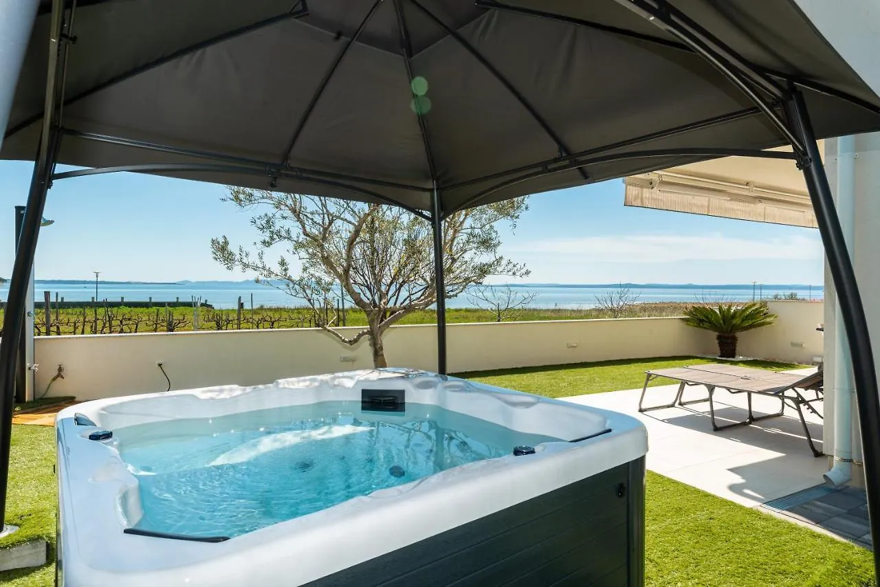 Beachfront Reiterer Villa V1 With Jacuzzi 30 Meters From The Beach - Crowonder Luxury Rent Privlaka